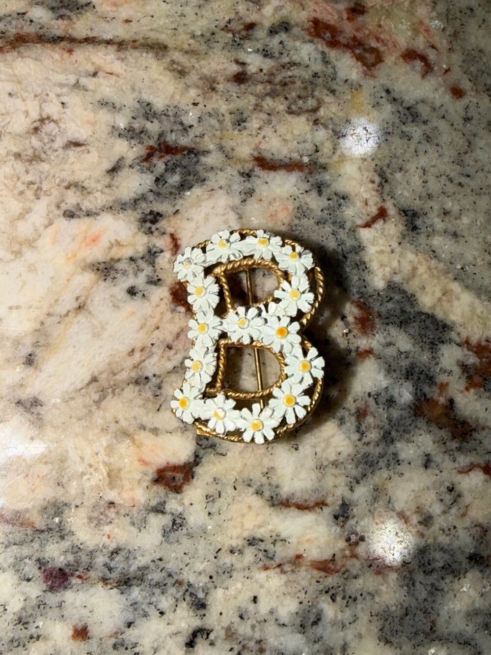 Vintage Daisy Initial B Brooch